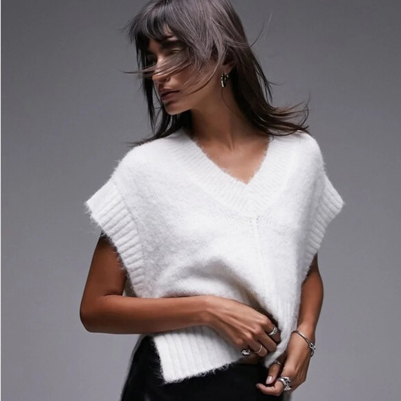 Topshop Fluffy Muscle Sleeve Sweater size 0-2 - Picture 1 of 11